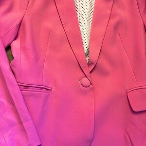 💕Barbie pink blazer💕